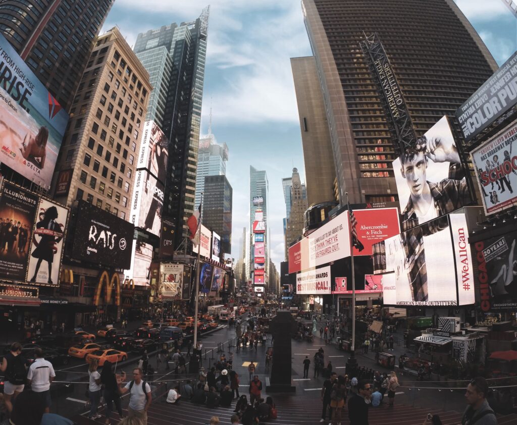 Pros and Cons of Living in the US