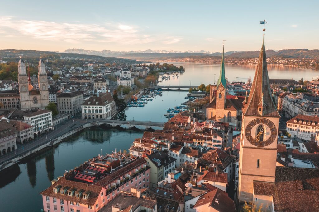 Switzerland - Henrique Ferreira Unsplash